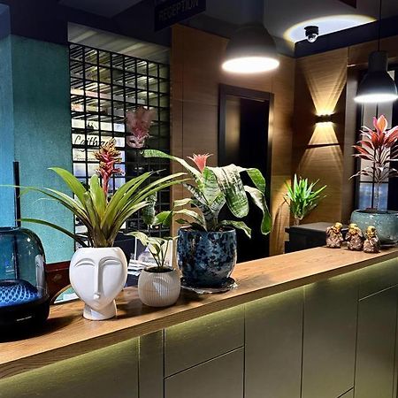 Vila 90 Boutique Hotel 地拉那 外观 照片