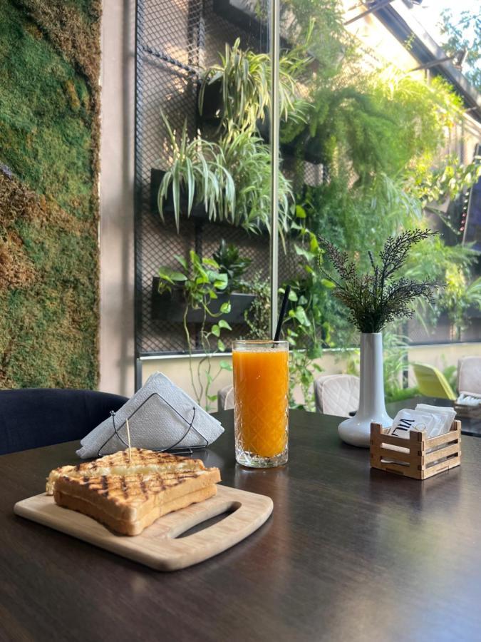 Vila 90 Boutique Hotel 地拉那 外观 照片
