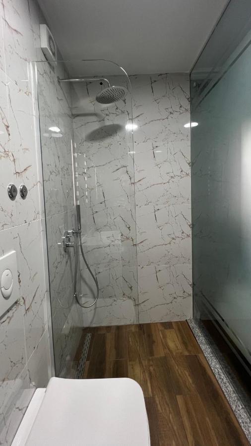 Vila 90 Boutique Hotel 地拉那 外观 照片