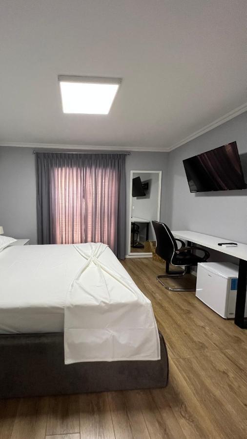 Vila 90 Boutique Hotel 地拉那 外观 照片
