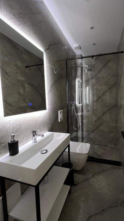 Vila 90 Boutique Hotel 地拉那 外观 照片