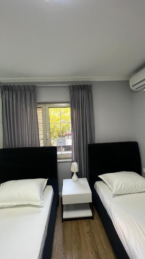 Vila 90 Boutique Hotel 地拉那 外观 照片