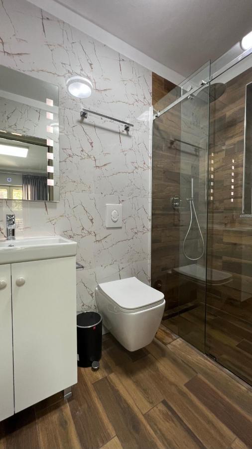 Vila 90 Boutique Hotel 地拉那 外观 照片
