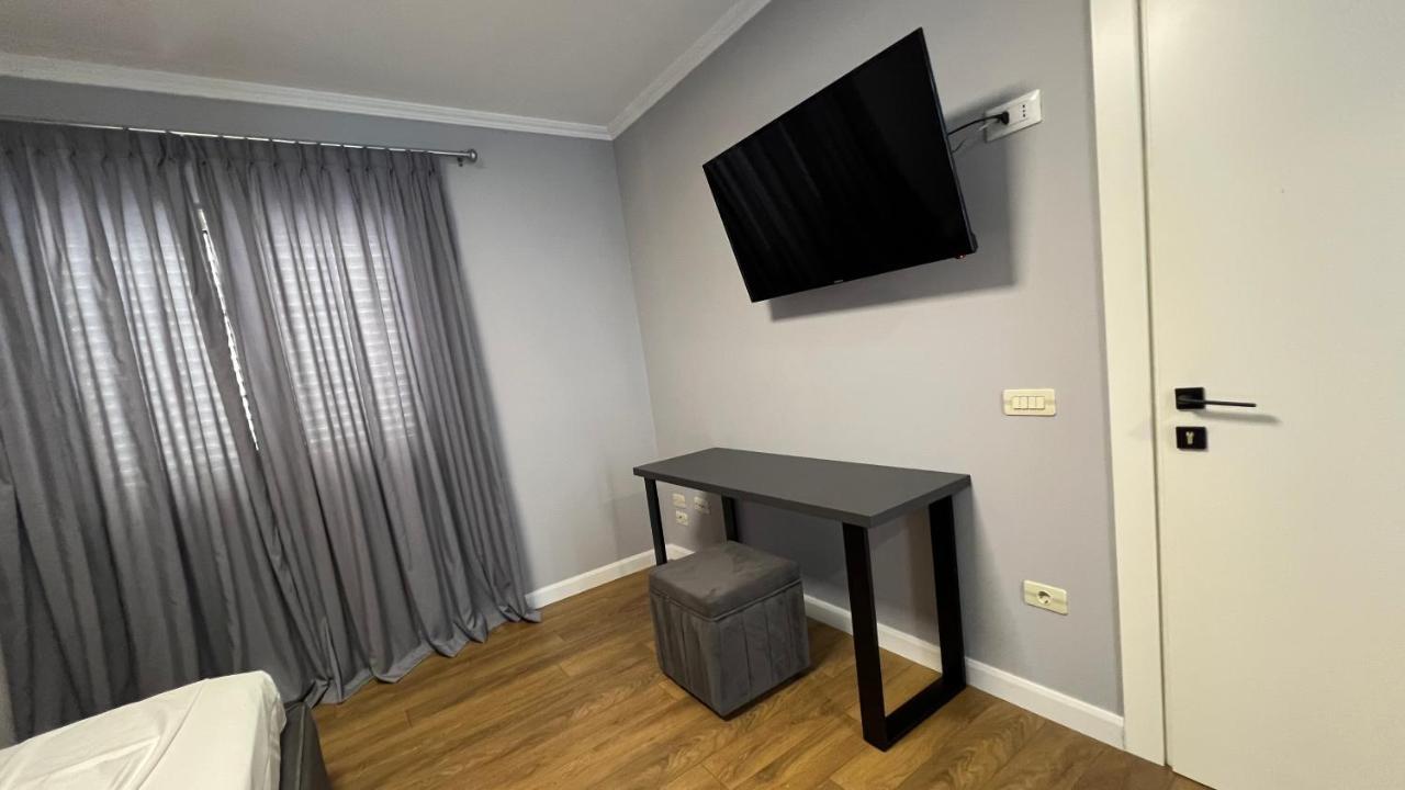 Vila 90 Boutique Hotel 地拉那 外观 照片