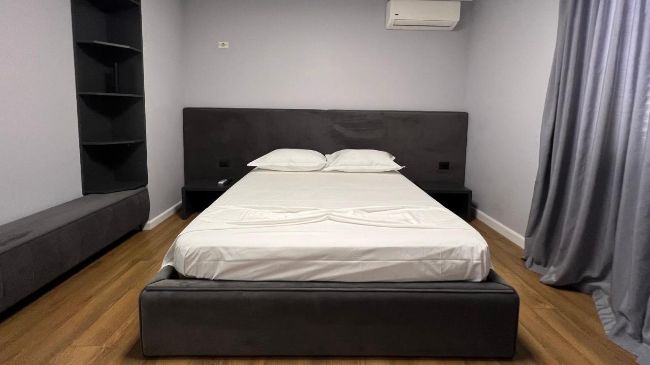 Vila 90 Boutique Hotel 地拉那 外观 照片