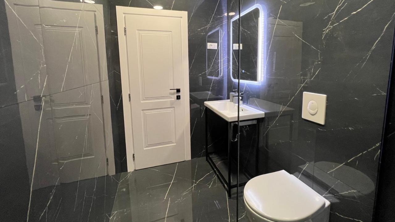 Vila 90 Boutique Hotel 地拉那 外观 照片